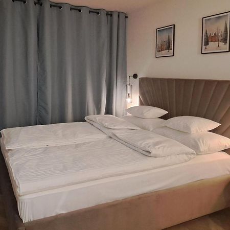ורשה Falcon Apartment Center 4 Metro Swietokrzyska מראה חיצוני תמונה