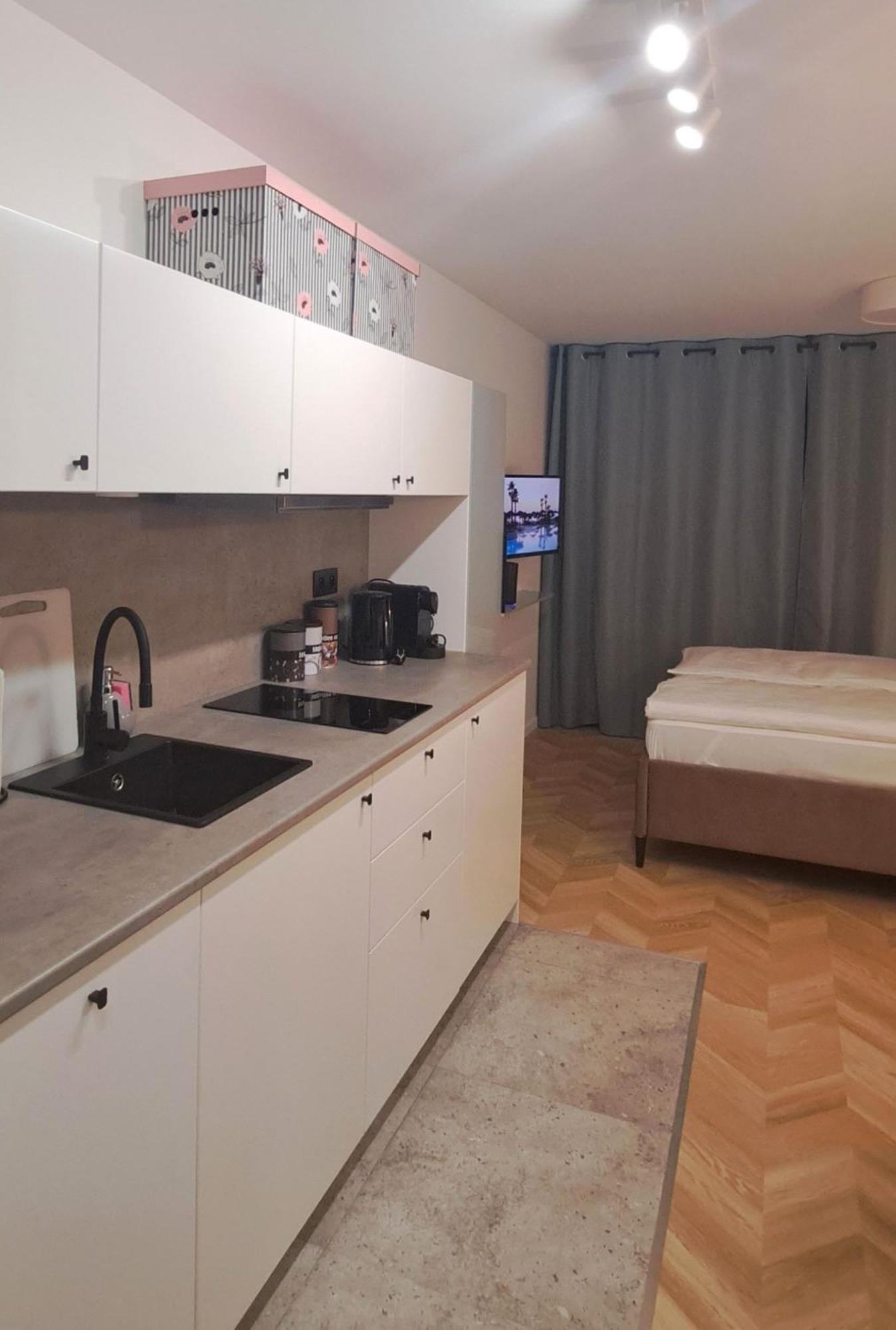 ורשה Falcon Apartment Center 4 Metro Swietokrzyska מראה חיצוני תמונה