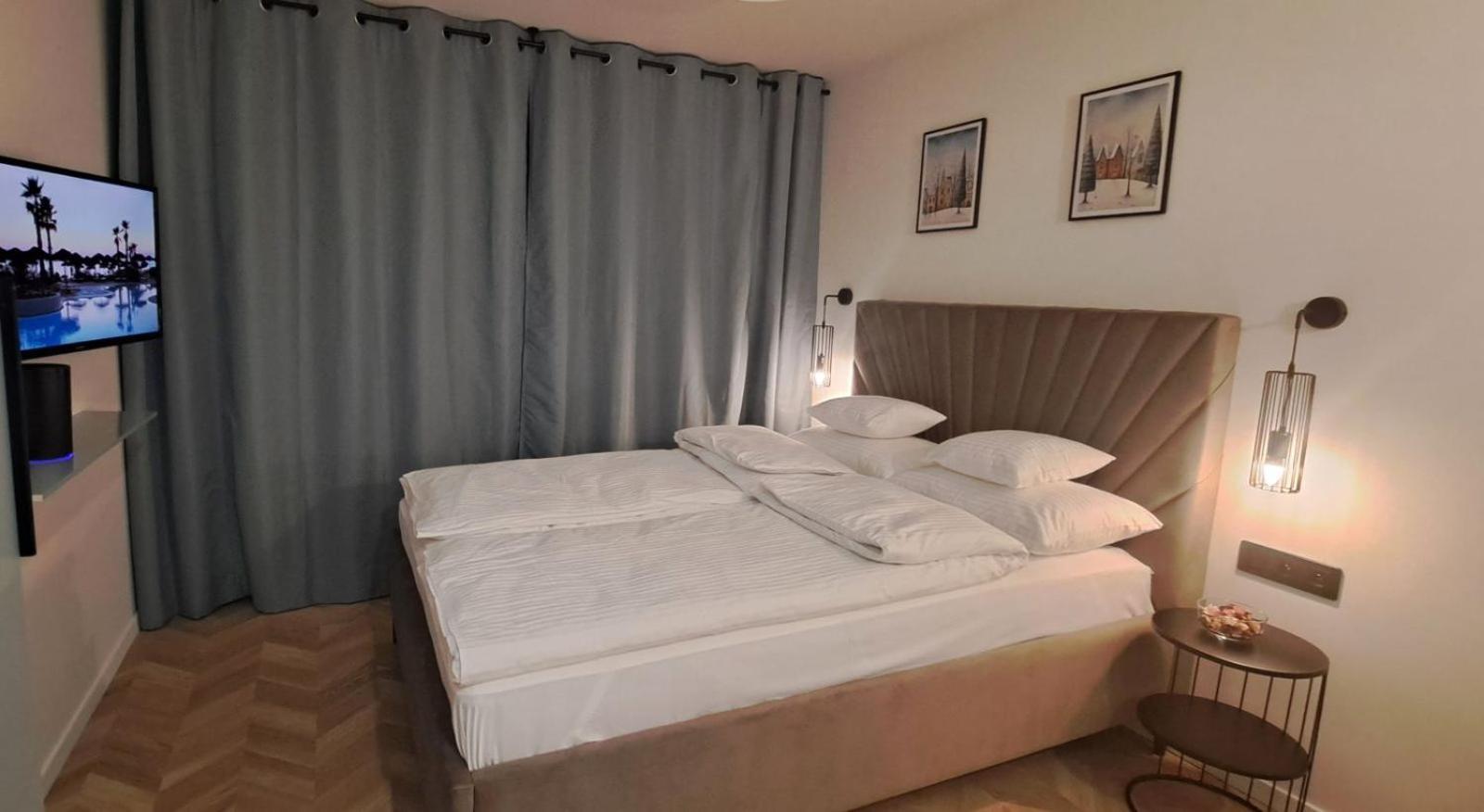 ורשה Falcon Apartment Center 4 Metro Swietokrzyska מראה חיצוני תמונה